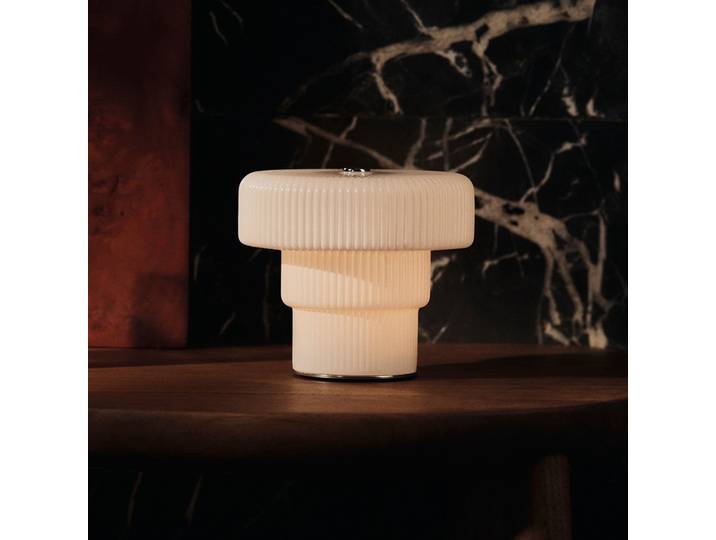 Ripple LED-Akku-Tischlampe, Glas, Höhe 10,2 cm - ferm LIVING - Wohnzimmer - Modern - Einflammig