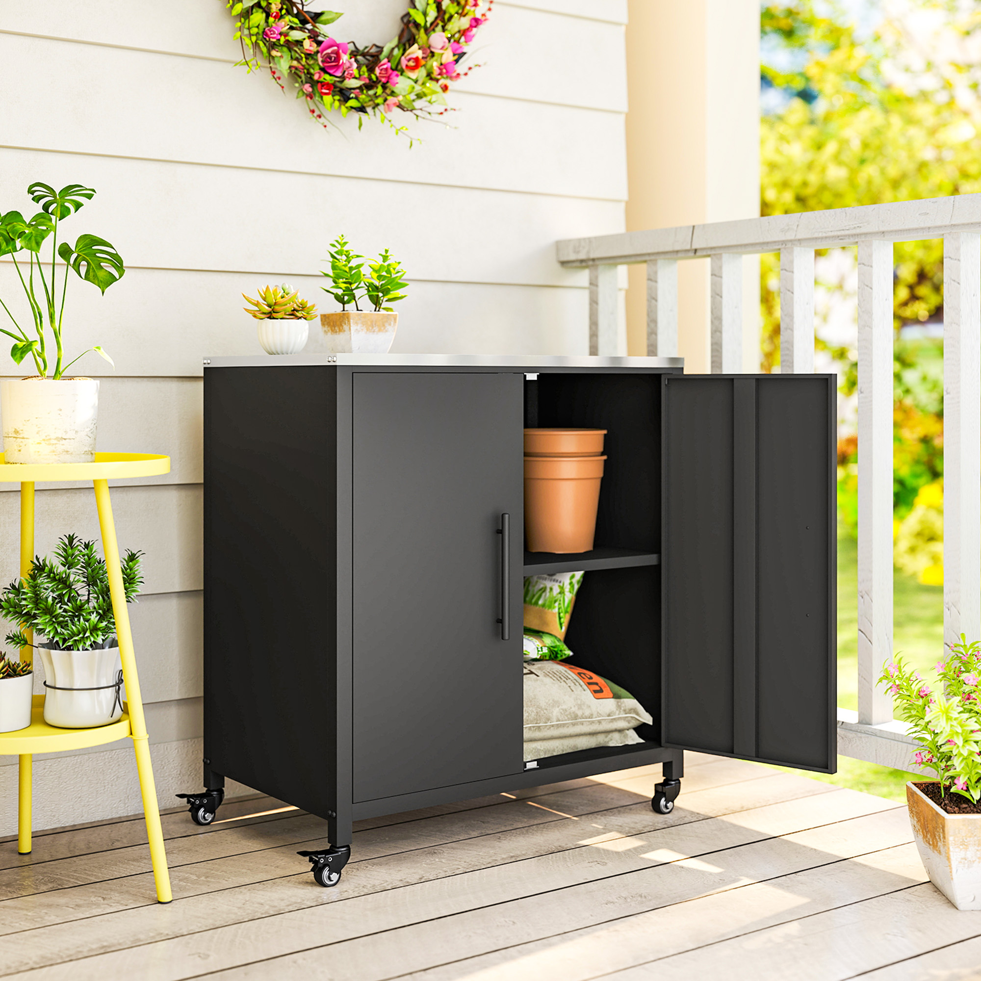 Outsunny Armadio da giardino con tavolo da rinvaso Capanno porta attrezzi con piano in acciaio inox ripiano rimovibile magnetico Doppia porta Ruote   Aosom Italy