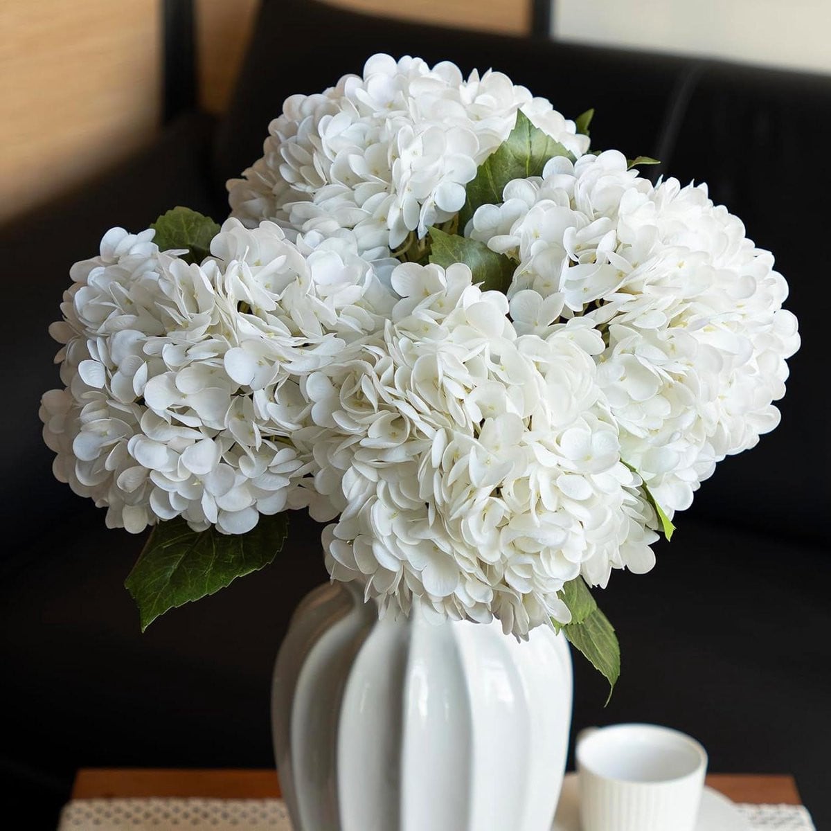 Realistisch kunsthortensia boeket in wit - Latex bloemen voor huisdecoratie - Hoogte: 52 cm