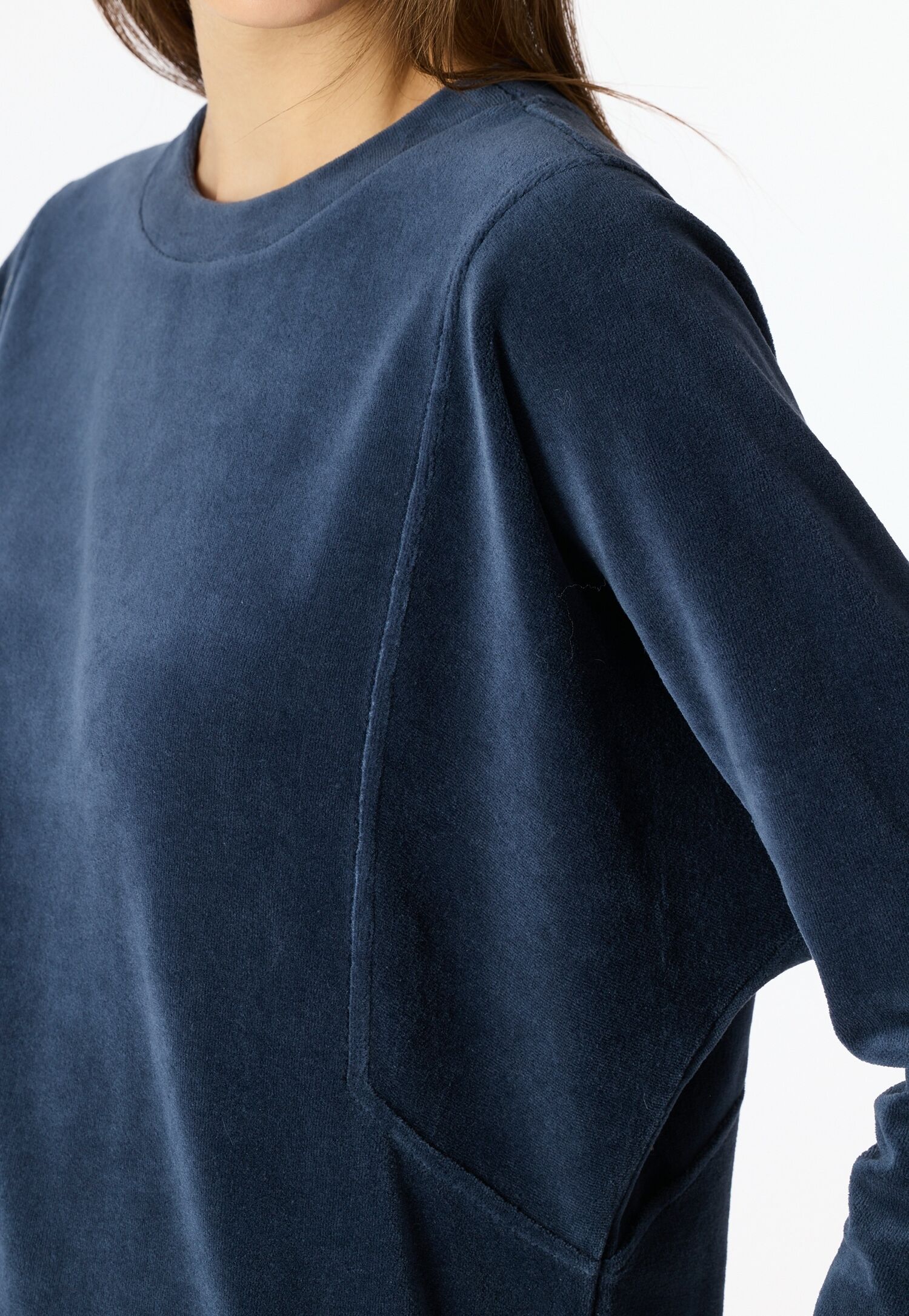 Loungeanzug SCHIESSER "Casual Velour", Damen, Gr. 40, blau (861, deep sea blau), Jersey, Obermaterial: 75% Baumwolle, 25% Polyester, bequem lang, Rundhals, Homewear-Sets, Rundhalsausschnitt, Velour-Qualität