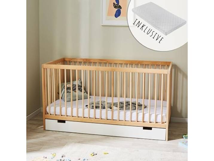 Kids Collective Babybett Kinderbett Gitterbett 60x120 höhenverstellbar & herausnehmbare Sprossen, mit Schublade und Matratze Buchenholz Natur sehr stabil Made in Europe