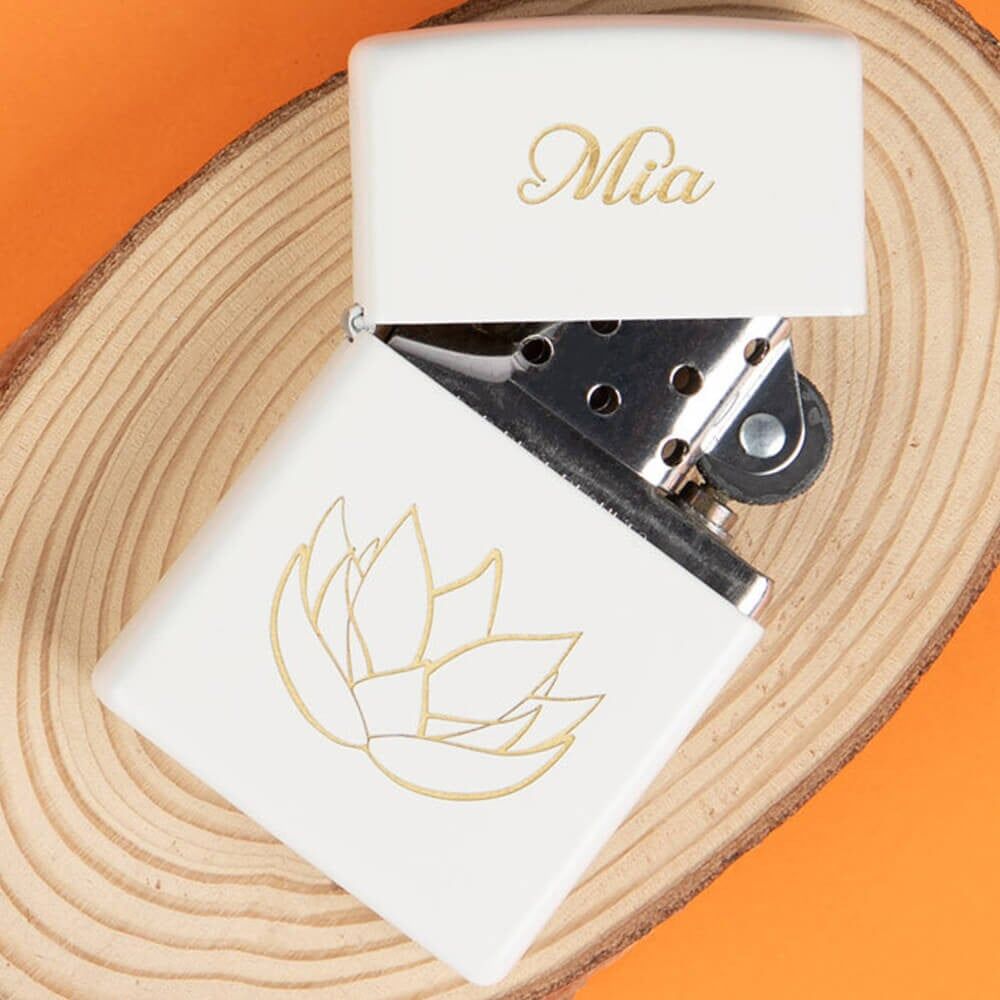 Ocadeau Briquet Zippo blanc gravé