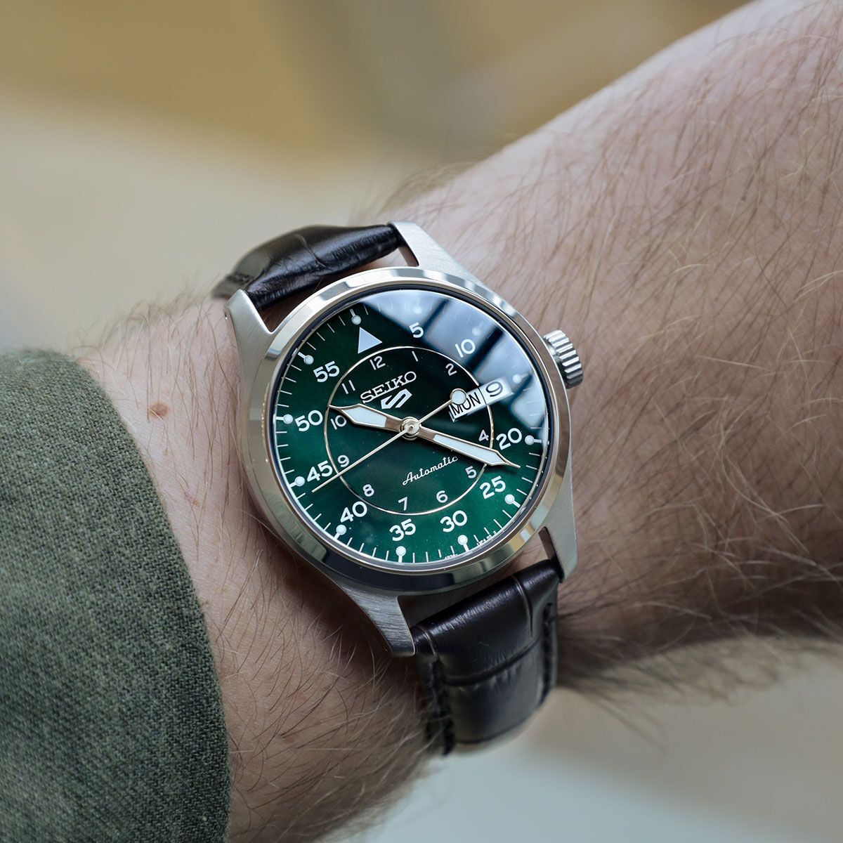Seiko 5 Sports Field Suits Style SRPJ89K1