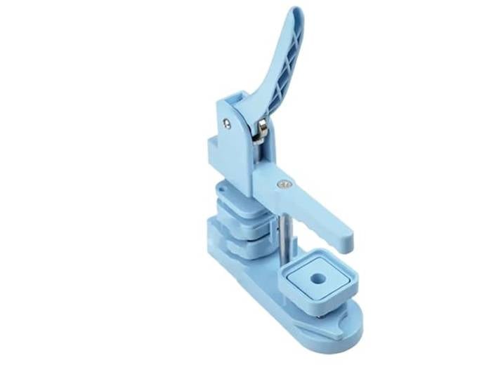 Badge Making Kit 50 x 50 mm quadratische Kühlschrank-Abzeichen-Pressmaschine, rotierende manuelle Herstellung von Kühlschrankmagnet-Abzeichennadeln Button Press Maschine(Lightblue Maker)
