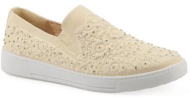 Women's Unit Slip-On Sneaker by White Mountain in Buttercream Fabric (Size 7 M)