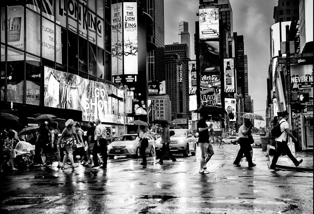 Papermoon "Time Square Schwarz & Weiß"