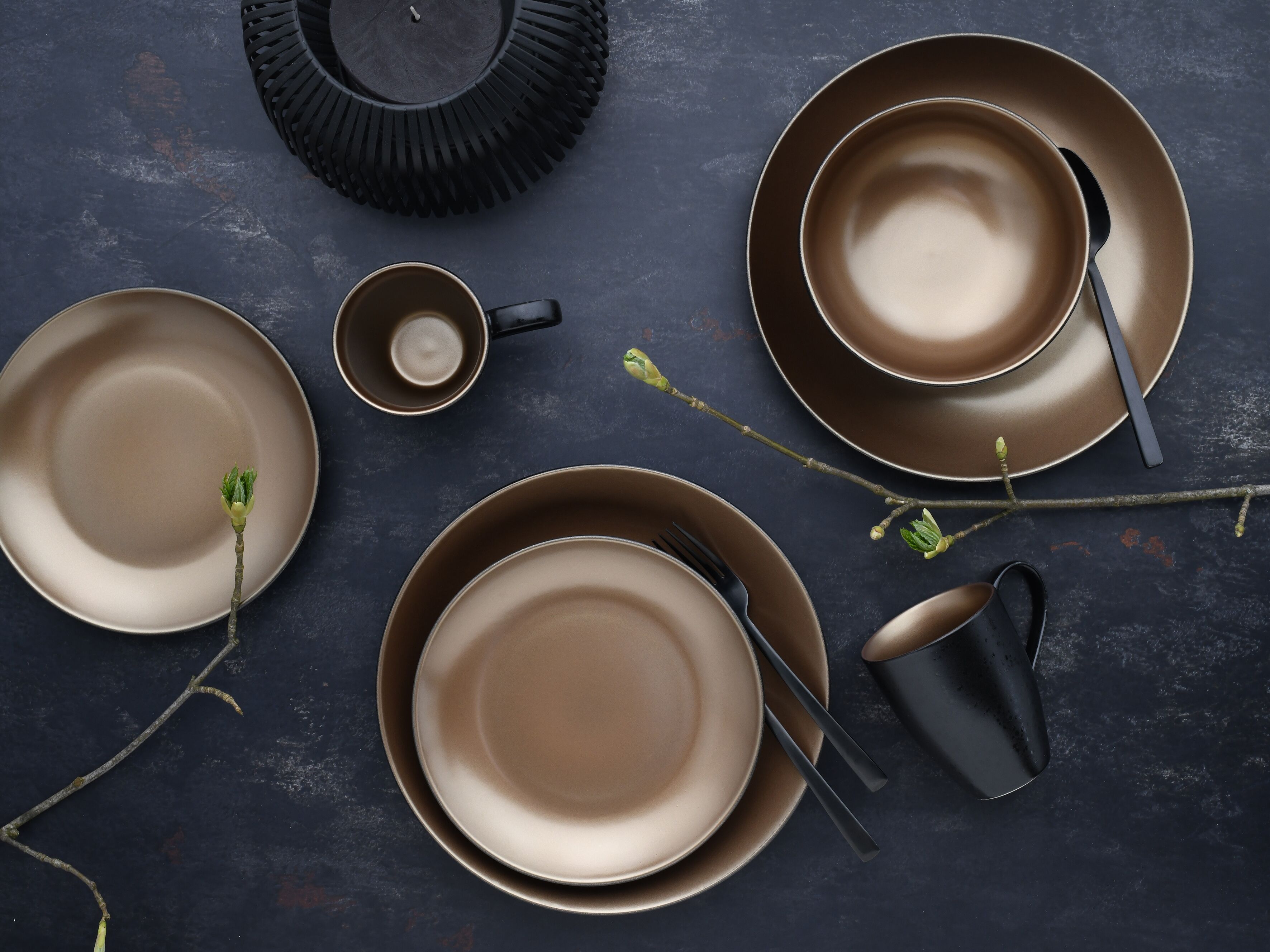 Kombiservice CREATABLE "Geschirr-Set Glamour Gold", gold (goldfarben, schwarz), 16 Stk., Steinzeug, Geschirr-Sets, Kombiservice, Service, metallische Farben, 16 Teile, für 4 Personen