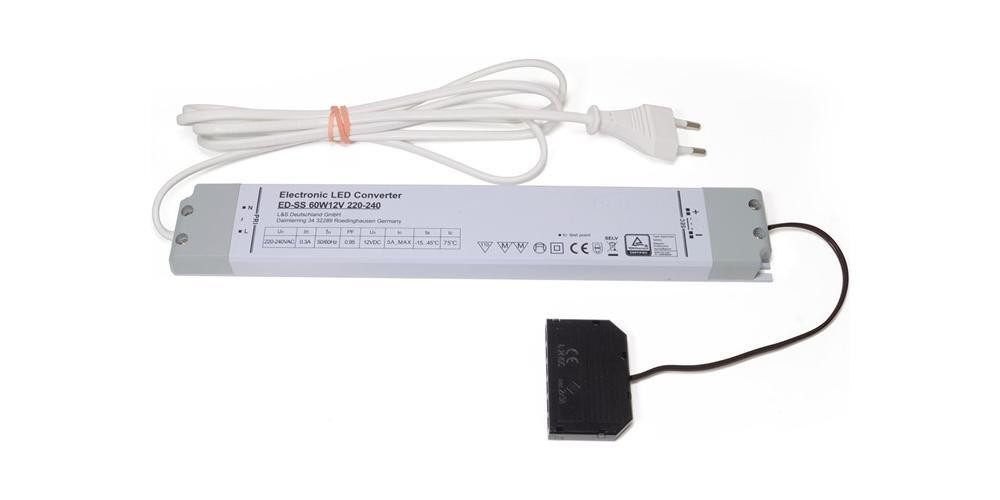 ASATEX LED-omvormer 230 V naar 12 V, 60 W, verdeelstuk met 6 aansluitingen