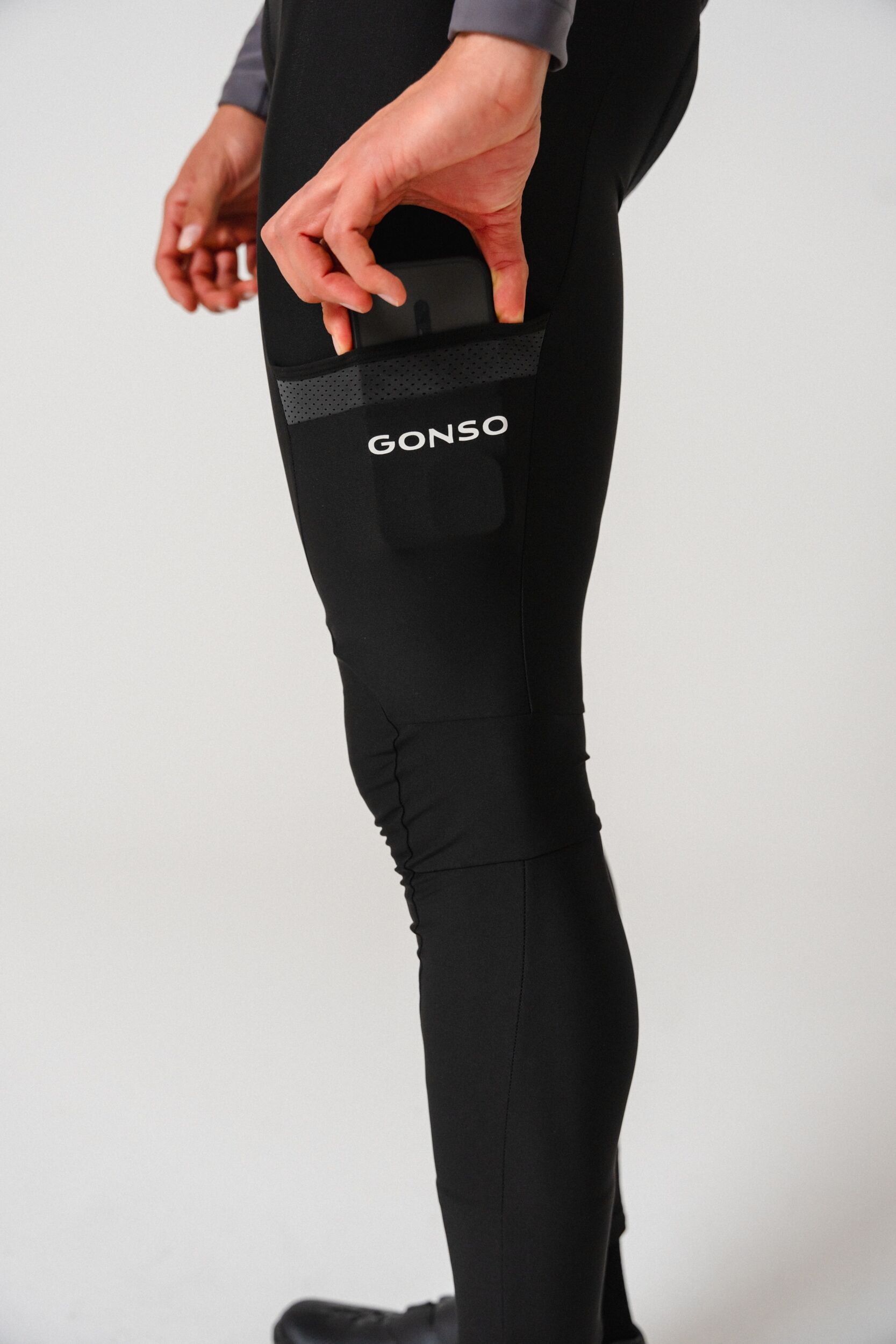 Fahrradhose GONSO "Essential Bib Tight Cargo SC M", Damen, Gr. 3XL, Normalgrössen, schwarz, 78% Polyester, 22% Elasthan, Hosen Fahrradhose, Herren Radhose mit Dry Up Air-Sitzpolster, Tight Fit schwarz 3XL, Normalgrössen