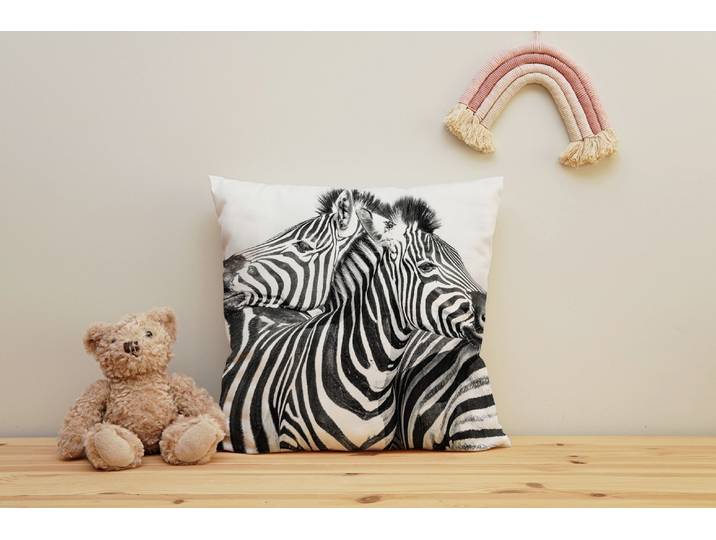 Dekokissen QUEENCE Zebras , weiss (weiß, bedruckt), B:40cm H:1cm L:40cm, Polyester, Dekokissen_Sitzkissen_Kissenhüllen, Dekokissen, Kissenhülle mit HD Premium Druck, geruchsneutral, 40x40cm