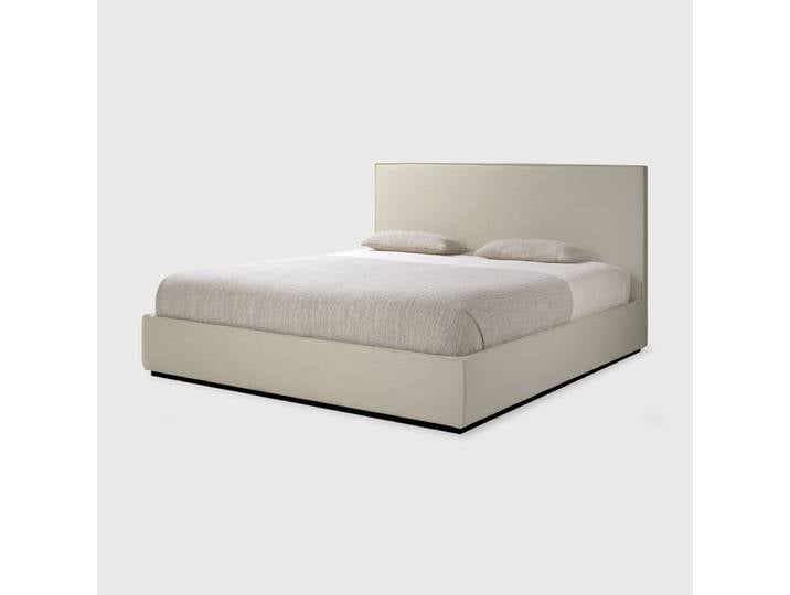 Ethnicraft Revive Bett inkl. Matratze