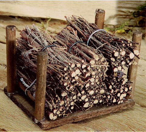 Reisigstapel, 8 x 4 x 4 cm