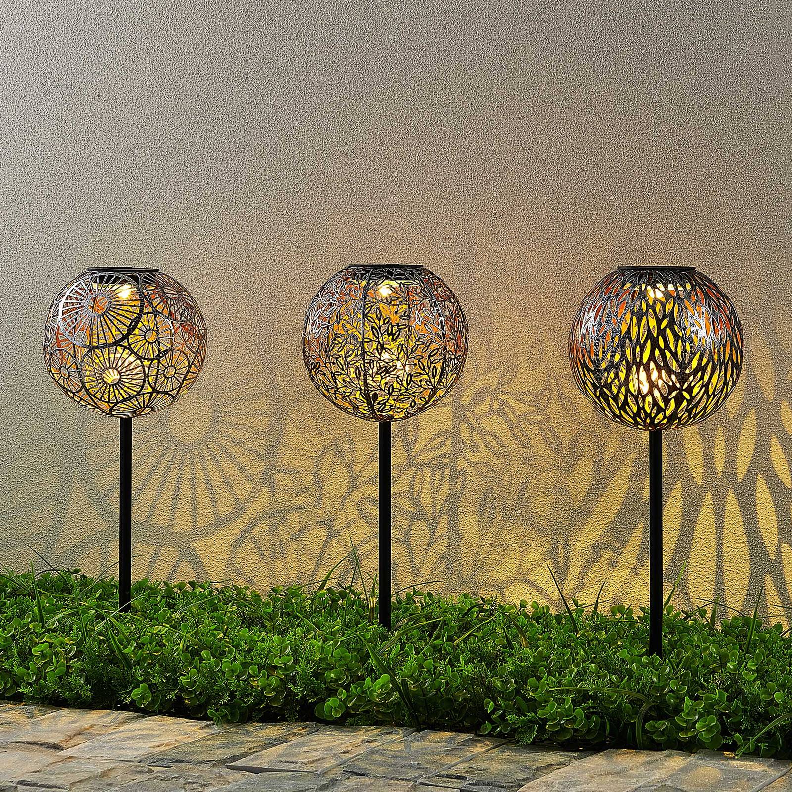 Lampa solarna ozdobna Vilani Lindby, aluminiowy / szary / cynkowy, metal, orientalny / marokański