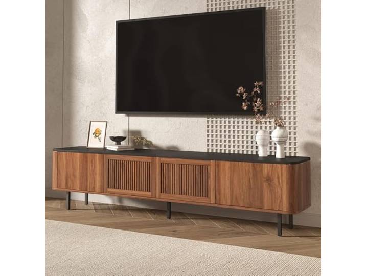 QQJIN Oak TV-Tisch 190cm mit Gittertür und Walnussholz Niedriger TV-Schrank Mit Eisenbeinen, Offenen Fächern Und Stauraum, Für Wohnzimmer Hobbyraum Arbeitszimmer