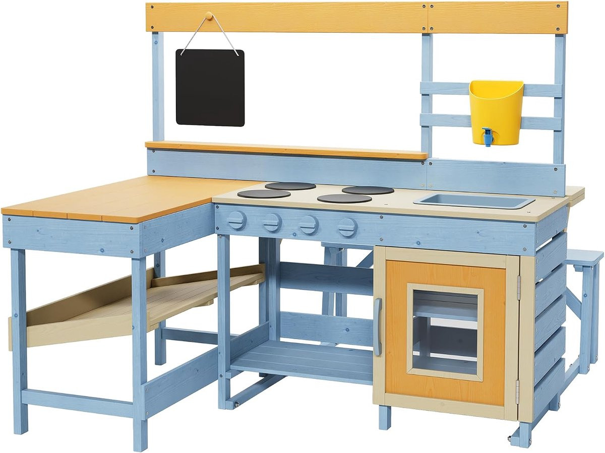 Houten Modderkeuken met Picknicktafel voor in de Tuin