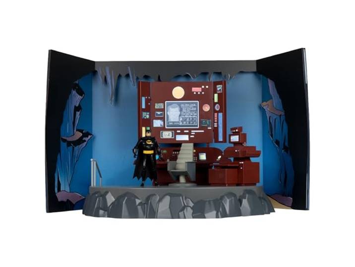 McFarlane Batman: The Animated Series The Batcave Playset with Exclusive Batman 15.2 cm Action Figure Gold Label Toys