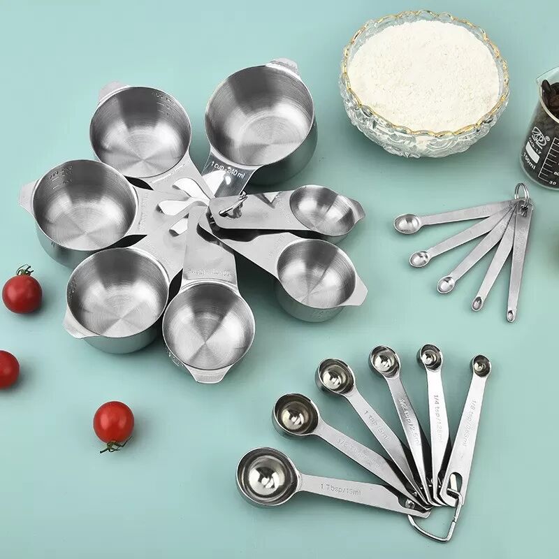 INF 7-teiliges Messbecher- und Löffel-Set aus Edelstahl zum Backen & Kochen
