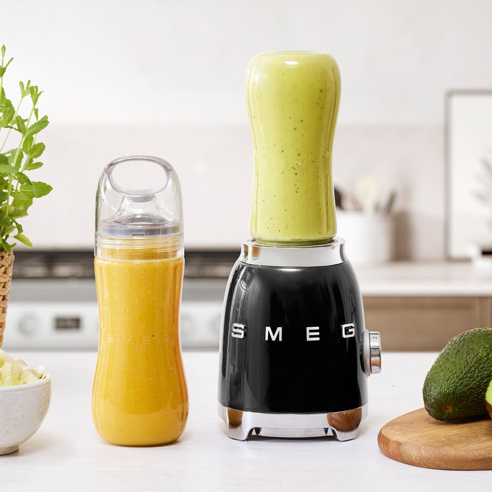 Mini blender vintage noir + 1 bouteille smeg Noir 14x34x14cm