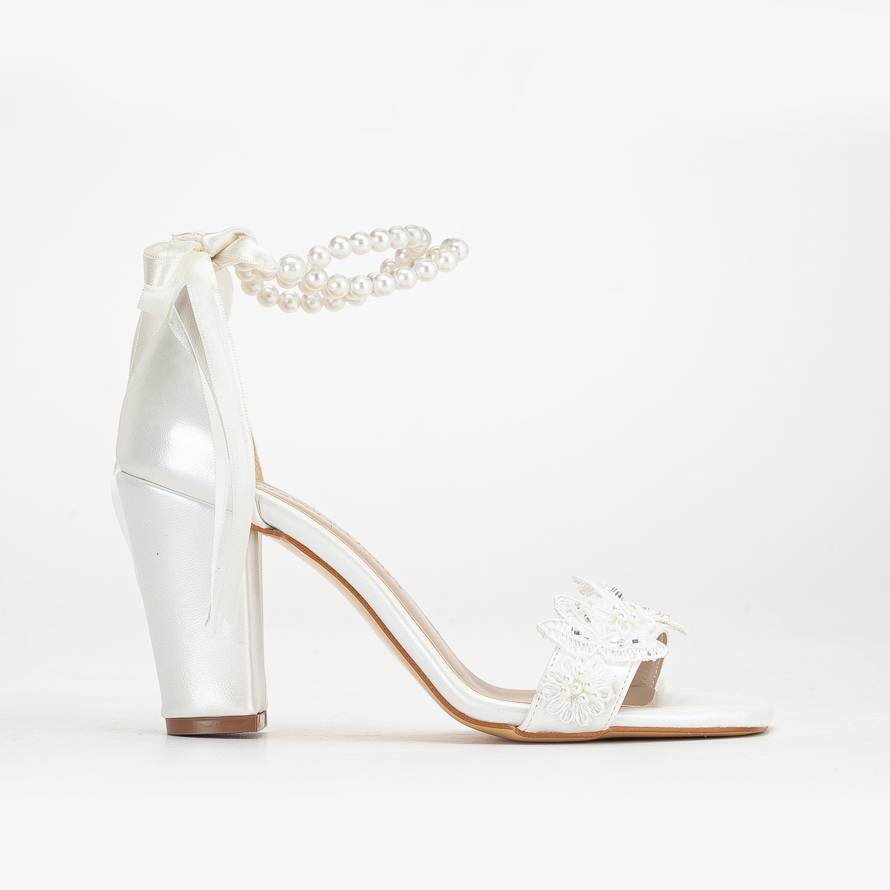 Forever & Always Helene Spitzen-Braut-Sandaletten mit Absatz und Perlen - Elfenbein