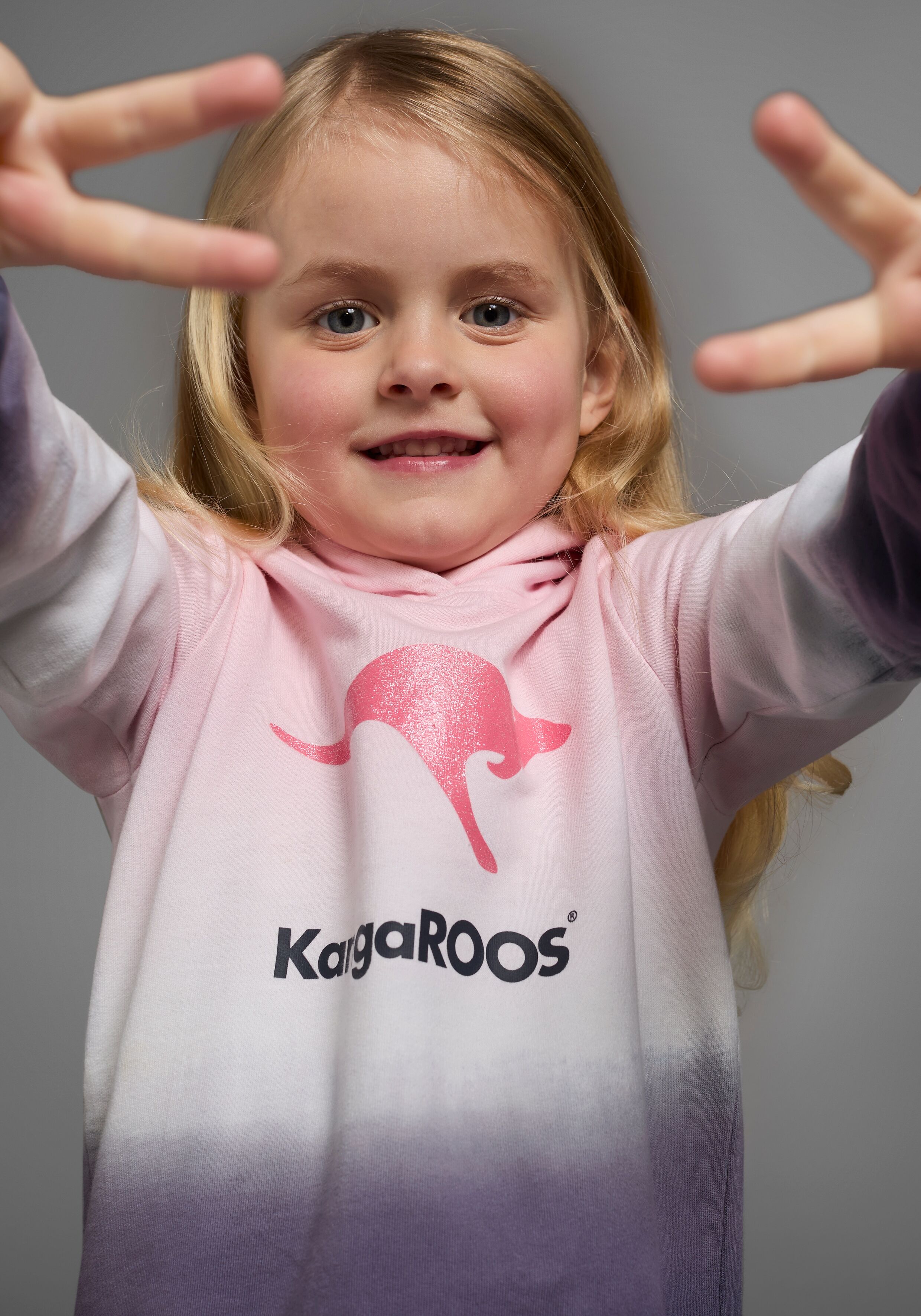 Sweatkleid KANGAROOS "für kleine Mädchen", Mädchen, Gr. 104/110, N-Gr, bunt (rosa, weiß, blau), Sweatware, Obermaterial: 100% Baumwolle, bedruckt, mehrfarbig, Basic ca. Mitte Oberschenkel, Bündchen, Kleider Sweatkleid, bis Mitte des Oberschenkels, lässige