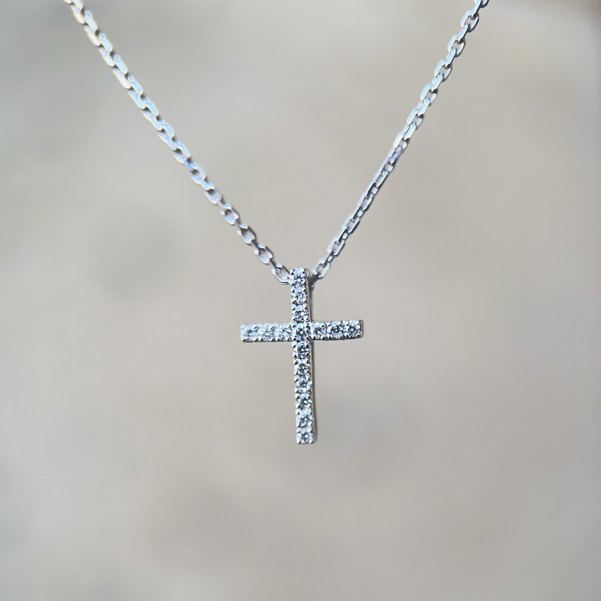 Maison de la Médaille Collier croix - Diamant & Or blanc 18ct