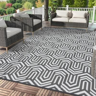 Garvee Geometric Grid Reversible Outdoor Rug