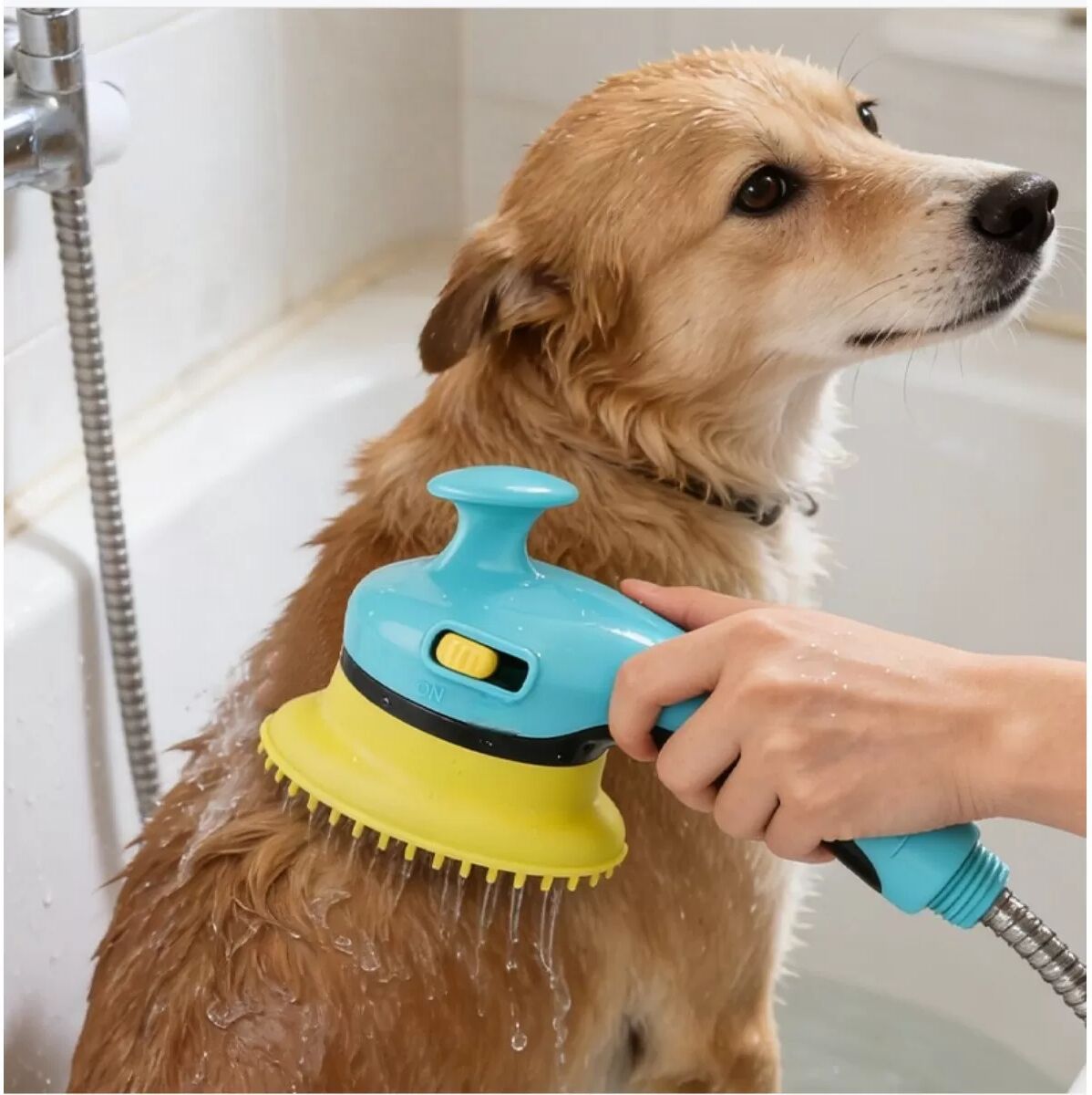 INF 2-in-1 Haustier-Bade-Massagebürste - Handlicher Duschaufsatz mit Silikon-Massagezähnen für Hunde und Katzen, Blau