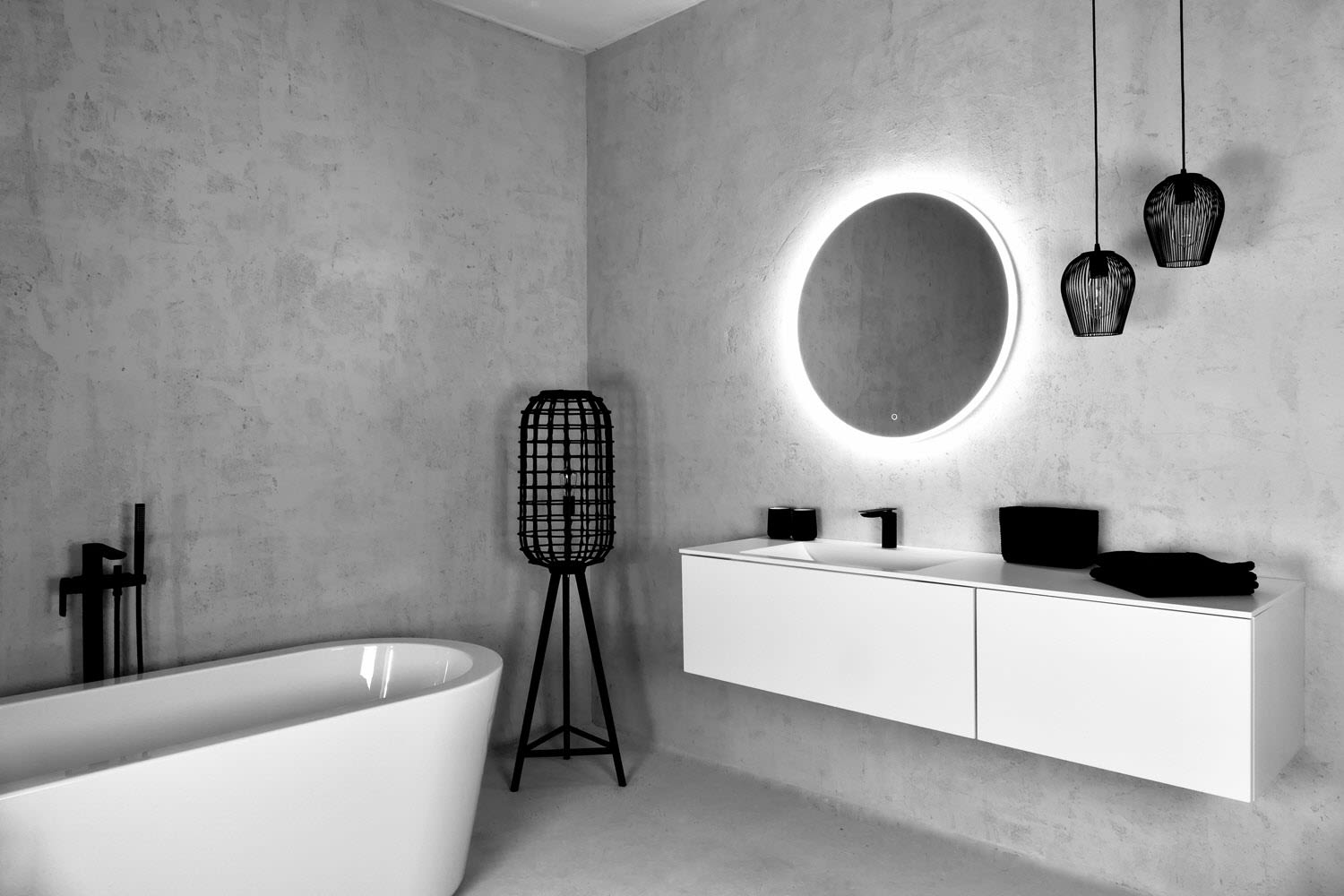 Megabad Profi Collection Art LED-Badspiegel Ø 80 cm mit beleuchtetem Rand