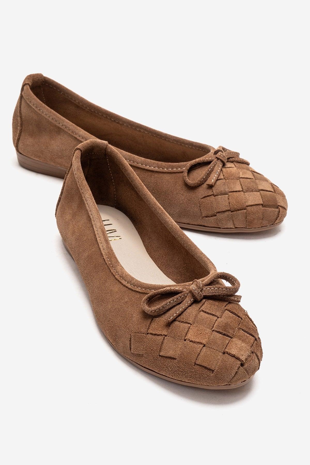 Nopos Leder Cap-Toe Ballerina