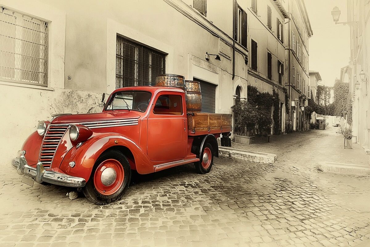 Fototapete PAPERMOON "Rotes Auto in altem Foto", bunt, B:2m L:1,49m, Vlies, Tapeten, Fototapete bunt B/L: 2m x 1,49m, Bahnen: 4 Stk.