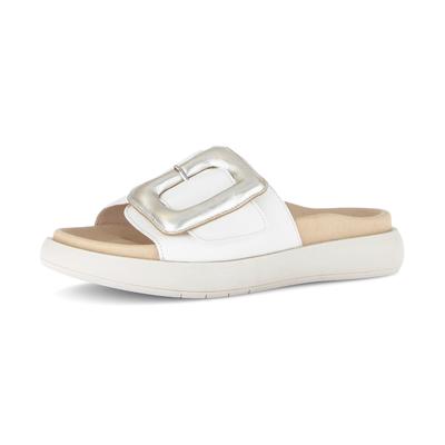 Pantolette GABOR, Damen, Gr. 43, Leder, weiß (weiß, silberfarben), Nappaleder, metallic, unifarben, Schuhe Pantolette, Plateau, Schlupfschuh, Sommerschuh mit großer Zierschnalle
