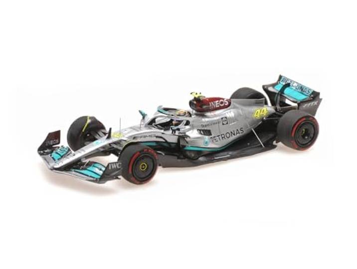 Mercedes-AMG Petronas F1 Team W13 E Perf. #44 2nd Hungarian GP 2022-1:43 - Minichamps