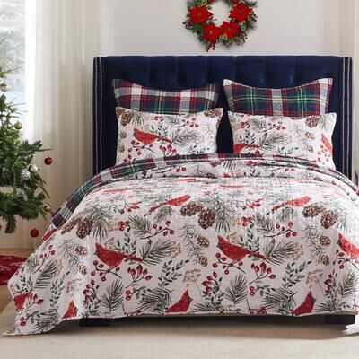 Greenland Home Fashions Greenland Home Cardinal Plaid Winter Wonderland Reversible Quilt Set