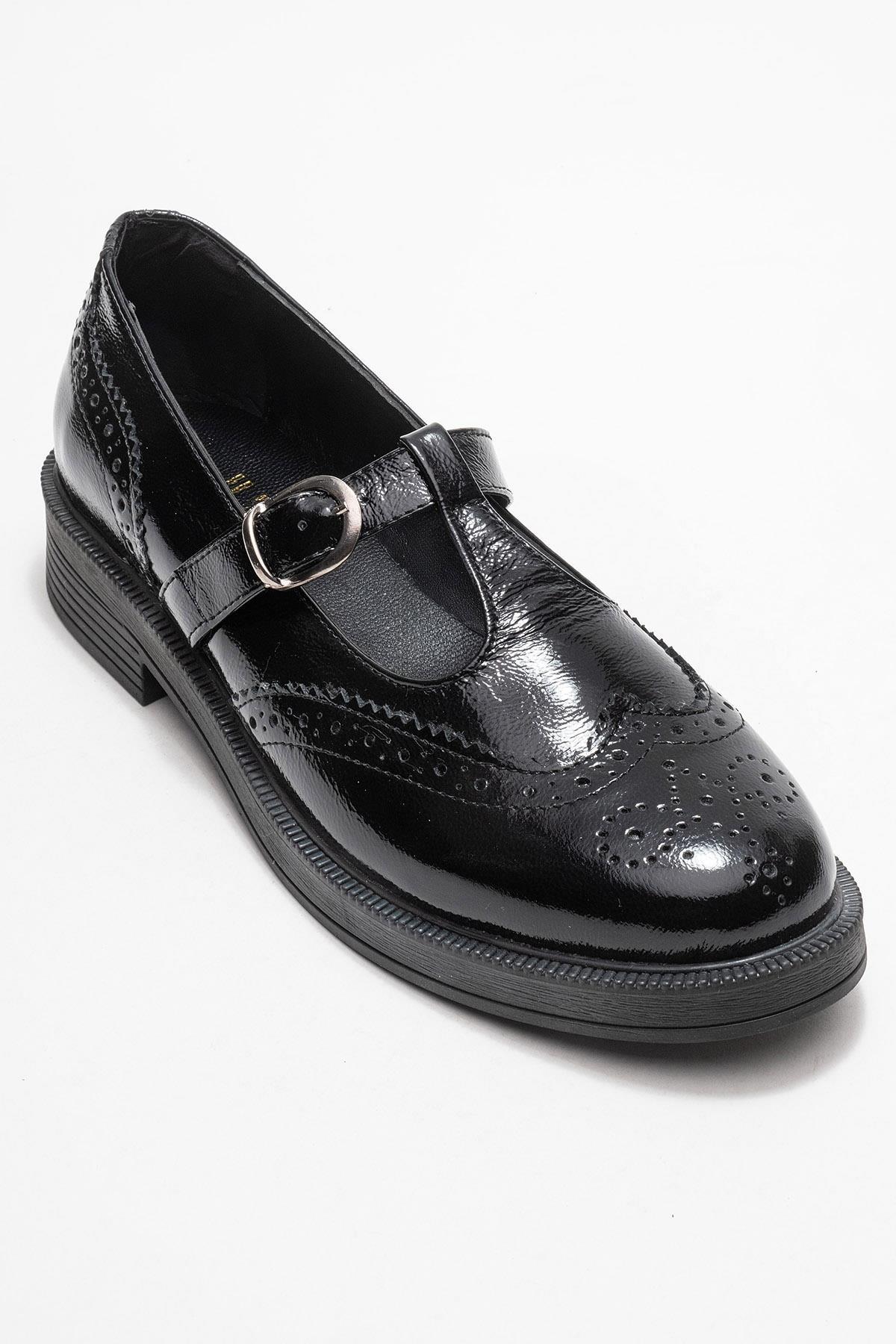Forever & Always Riemenloafer aus Leder - Schwarz