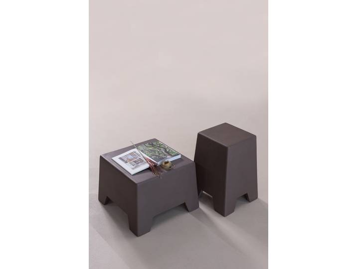 Beistelltisch WOOOD Zina aus Fiberclay mit kompakter Form B 36 x T 36 x H 51 cm , braun, B:36cm H:51cm T:36cm, Tische, Beistelltisch, Glasfaser-Ton-Verbund mit Betonoptik, vormontiert geliefert