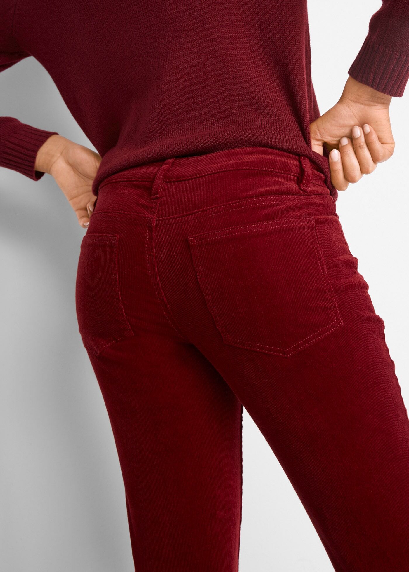 Cordhose BONPRIX "Stretch-Cordhose, Bootcut", Damen, Gr. 38, N-Gr, rot (kastanienrot), Cord, Obermaterial: 98% Baumwolle, 2% Elasthan, unifarben, regular fit lang, Hosen Cordhose, aus Baumwolle mit Elasthan, Regular Fit, Bootcut-Beinform kastanienrot 38, 