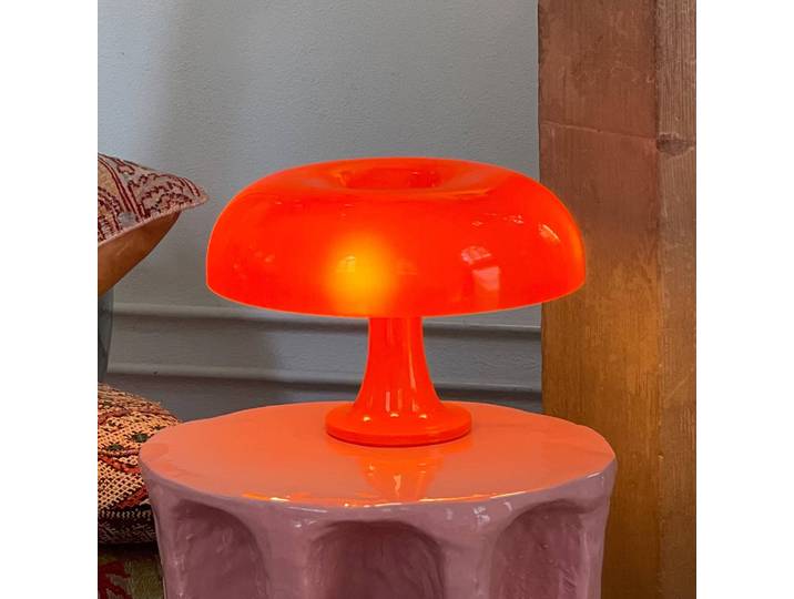 Artemide Designer Tischlampe Nessino, gelb / orange, für Wohn- / Esszimmer, Kunststoff, Design