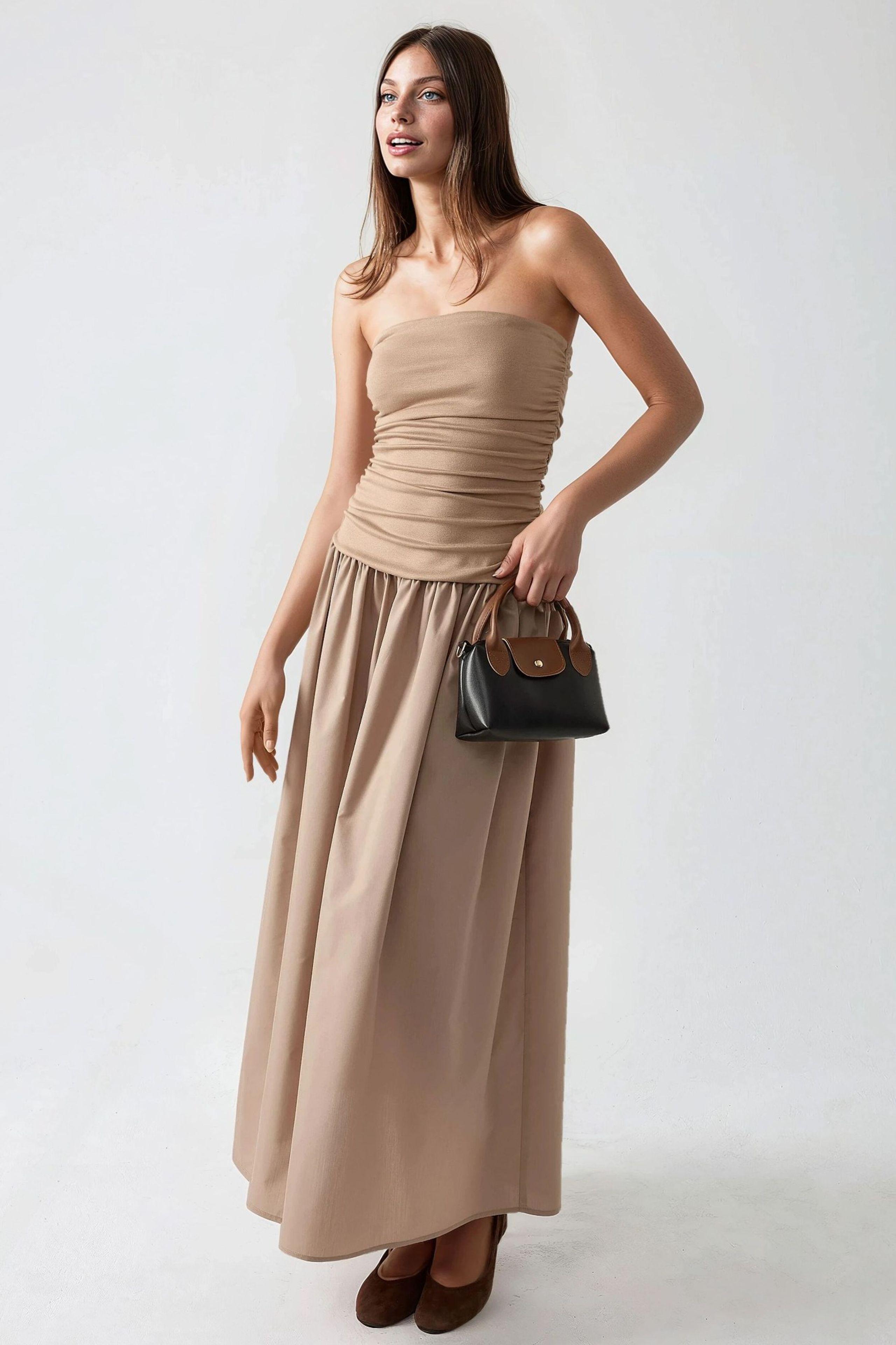 Schnürloses Maxikleid mit A-Linien-Schnitt