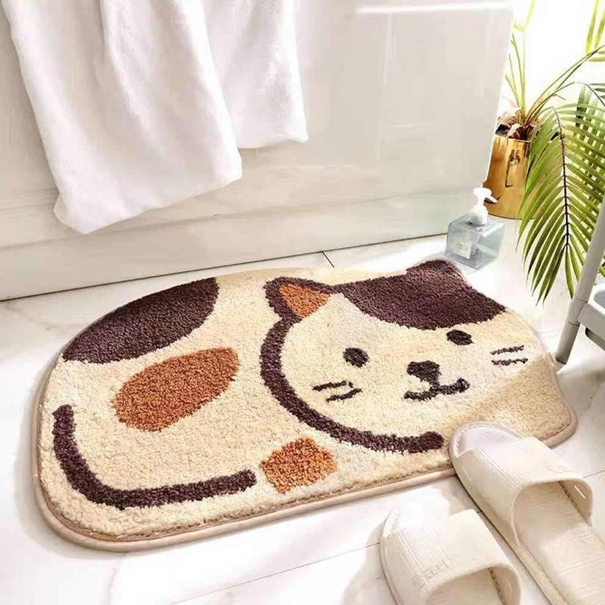 Super zachte kattenvormige badmat van microfiber in beige - 45 x 65 cm