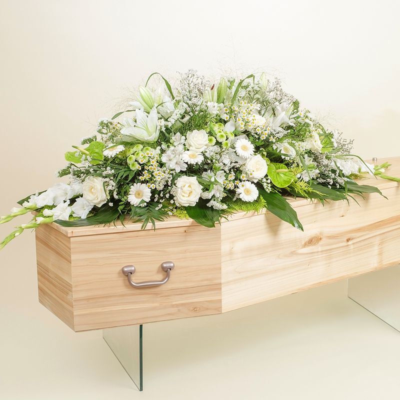 Raquette deuil blanc : Envolée lumineuse, raquette florale deuil - Interflora