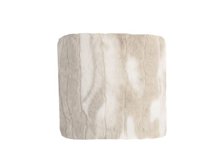Coussin en fausse fourrure beige et blanche