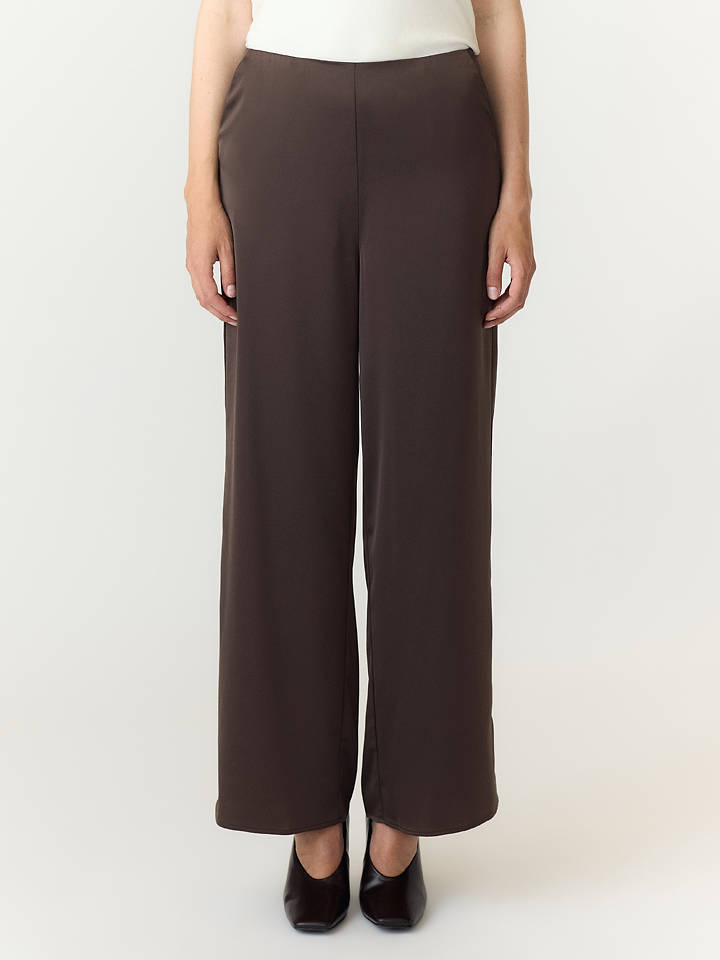YAS Hose in Braun - M
