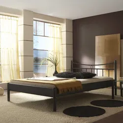 Bett in Schwarz pulverbeschichtet Eisen