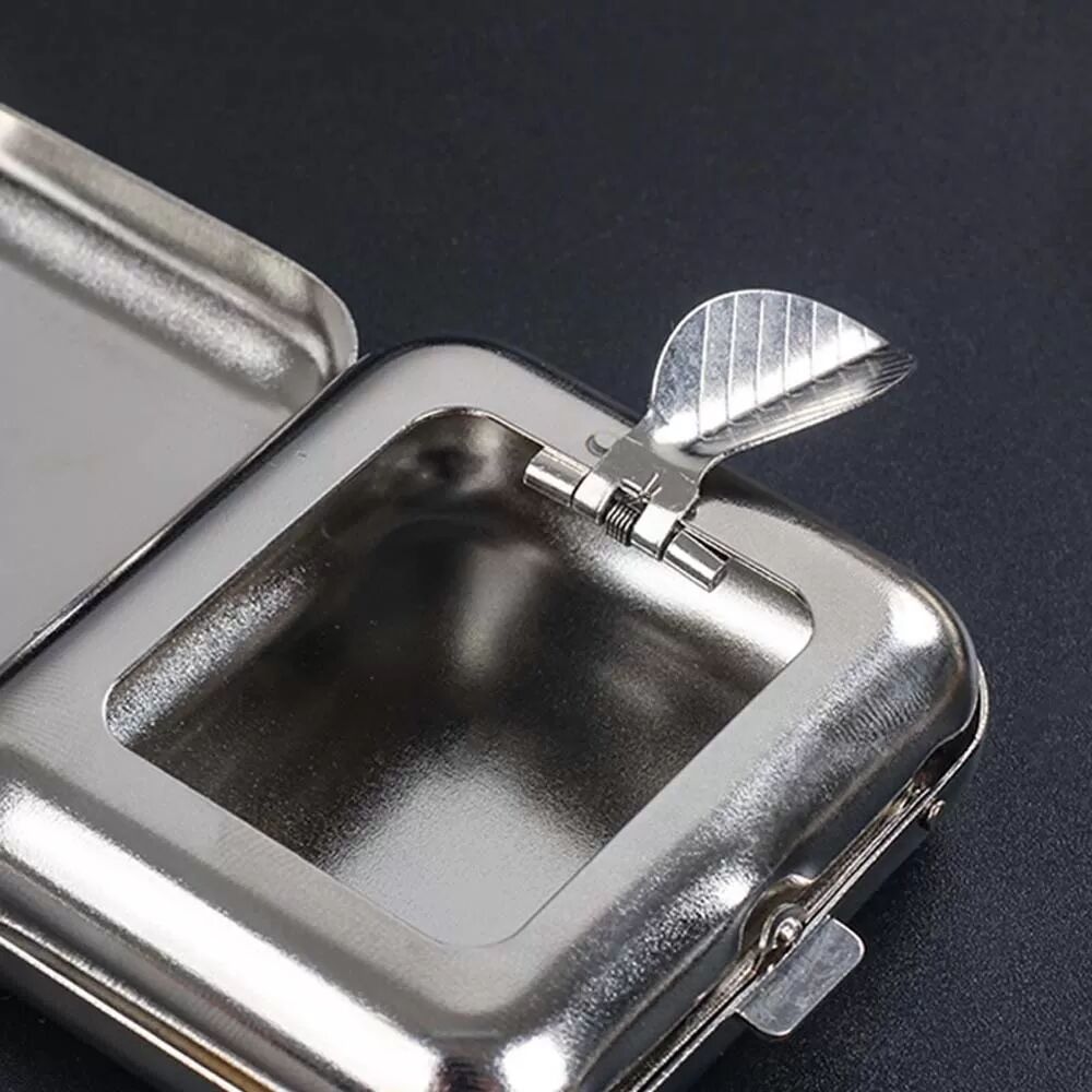 INF Quadratischer Mini-Taschenaschenbecher - Tragbarer Aschenbecher aus Metall, Silber