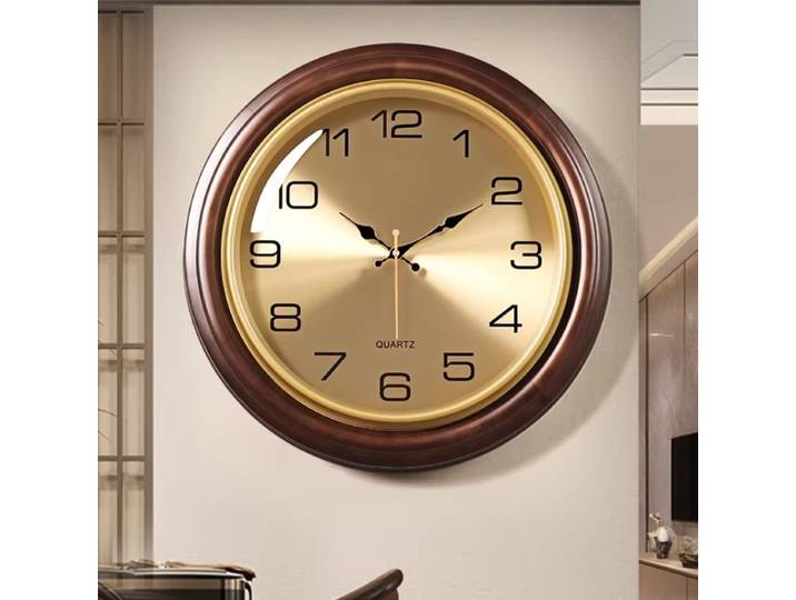 Horloge en bois massif, luxe léger, sophistication artistique, style rétro américain, décoration murale pour salon, horloge murale