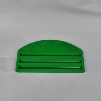 Uplifted Finds Multi Slot Ergonomic Cat Wet Food Strip Squeezer green