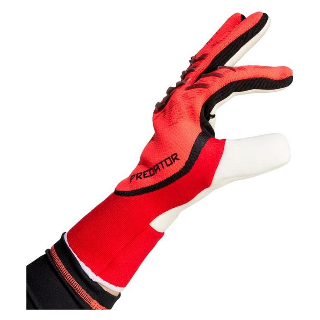 Adidas PRED GL PRO LUCRED/BLACK/PURRUB 7.5 (7.5) (IW6276)