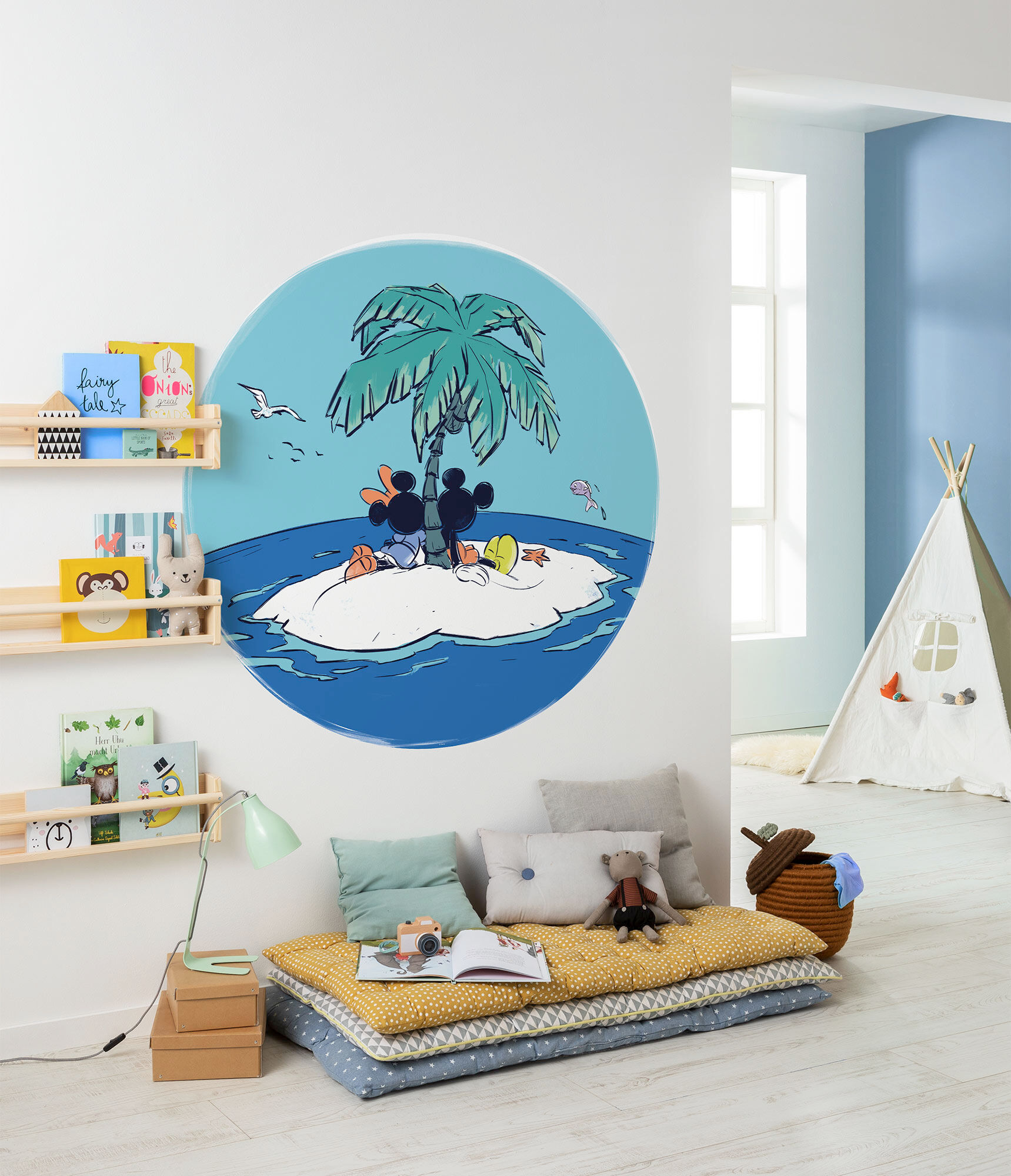 Fototapete KOMAR "Mickey and Minnie Beach Vacation", bunt (blau), B:125m H:125m, Vlies, Tapeten