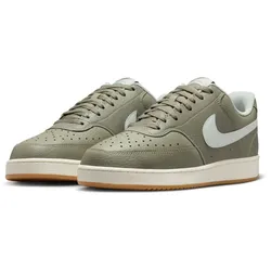 NIKE Court Vision Low Sneaker Herren 301 - light army/light silver-sail 45