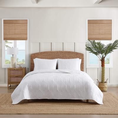 Tommy Bahama Line Palm Motif Print Reversible Cotton Quilt (White, 3 Piece Set)